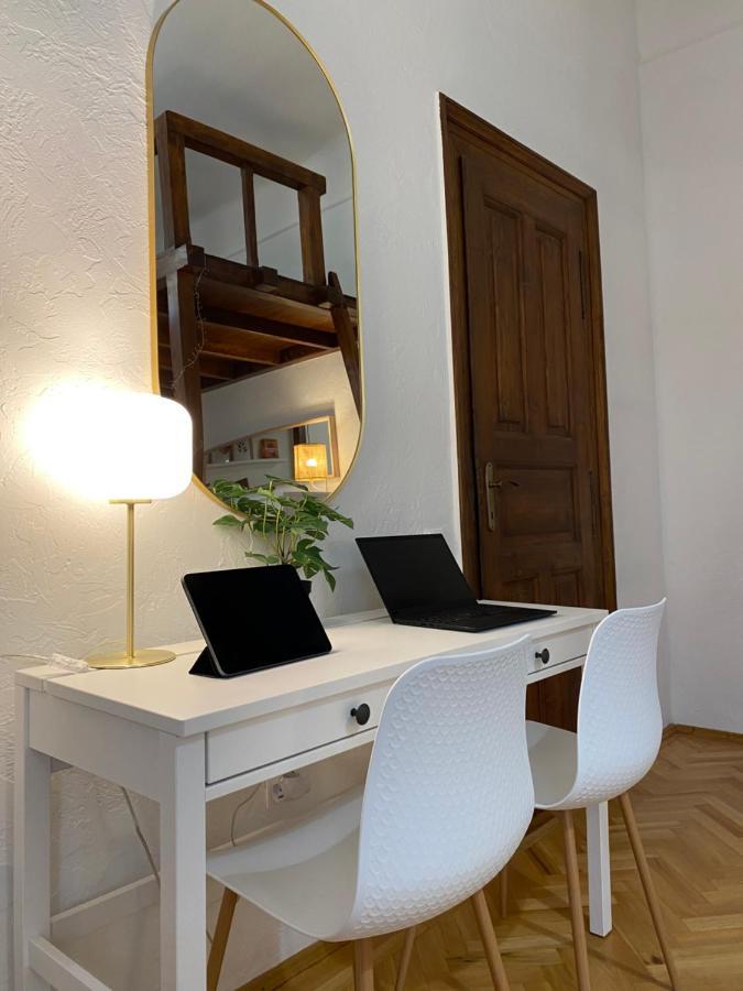 Romantic City Centre Flat - Alexandra Apartment Budapest Kültér fotó