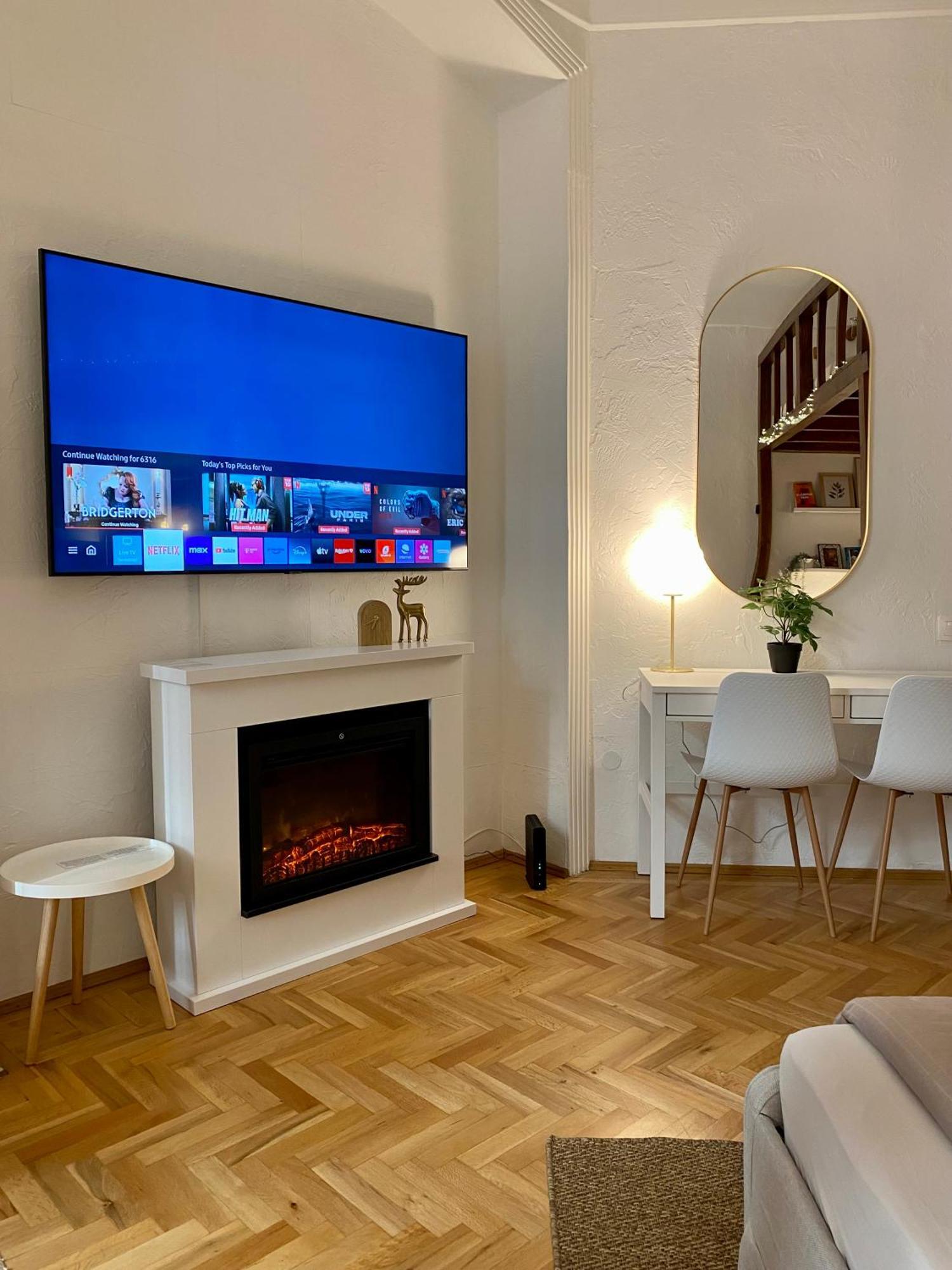Romantic City Centre Flat - Alexandra Apartment Budapest Kültér fotó